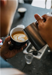 Ever wonder how do baristas pull off the perfect latte art every time? Learn the industry secret in our Espresso and Milk workshop this Thursday!  📆15 Oct 2020