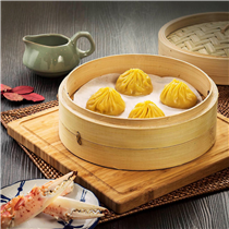 Kick start a #HAPPYNEWYEAR with exquisite soup dumpling with extra twist at #TheNightMarketHK. 