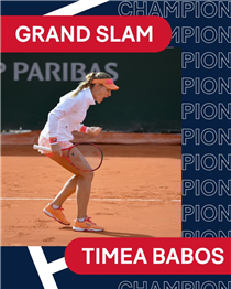 【#FILANews】 FILA網球運動員巴包斯 (Timea Babos)與法國網球運動員美拉德諾維奇 （Kristina Mladenovic）於2020年法國網球公開賽女雙決戰中以6：4、7：5 擊敗第14種子智利瓜拉奇（Alexa Guarachi）與美國柯拉芙琪珂（Desirae Krawczyk）。這是二人自合作以來所贏得的第4座大滿貫女雙冠軍。恭喜巴包斯和美拉德諾維奇！ 讓我們一同欣賞巴包斯在法網各個賽事中的英姿喇！... #FILAHK #FILAATHLETICS #FO2020 更多FILA系列現於以下網上平台上架，立即登入連結選購！