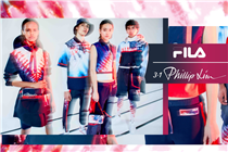 【#FILAStyle】 踏入2020夏季，FILA再次與知名華裔時裝設計師Phillip Lim推出嶄新聯乘系列，釋放高級運動時裝的煥新魅力。 FILA x 3.1 Phillip Lim 2020春夏系列打破運動與文化邊界，將色彩藝術與衝浪運動結合，完美融合時裝性與功能性；動靜之間，詮釋當代都市精英極具層次感的精神面貌，勾勒出文化馭浪者的形象。... 聯乘系列新品打破藝術與運動的邊界，大範圍採用來自衝浪勝地 - 美國加州的紮染色彩及棕櫚樹印花圖案迎接夏天，配上運動屬性極強的撞色色塊、漸變色等藝術元素混搭，展現極富視覺衝擊力效果，亦詮釋了 FILA x 3.1 Phillip Lim 2020春夏系列對Off Court運動裝備的獨特見解。 FILA x 3.1 Phillip Lim於指定FILA專門店獨家發售: 售賣點: