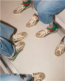 Improbable coincidences turn into hypnotic imagery for Accidental Influencer, the new series to present the Gucci Tennis 1977 sneaker. Discover more on.gucci.com/GucciTennis1977_. 