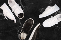 【Sporty Chic Sneakers】Atsuro Tayama將運動風設計延伸至鞋履，選用舒適的版型、前衛的黑白色及拼色設計，打造百搭型格的運動鞋，成為您輕便時尚造型的必備。 更多Atsuro Tayama單品在Sidefame網店發售﹕