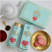 Enthral your senses with TWG Tea’s Valentine’s special, the Valentine Breakfast Tea. An aromatic black tea with the lingering scent of sun-ripened fruits, the soft amber infusion is beaded with silver pearls, like luminous tears of joy. Exclusively available from 17 January 2020, this limited-edition Valentine Breakfast Tea is from TWG Tea’s popular Haute Couture Tea Collection. 