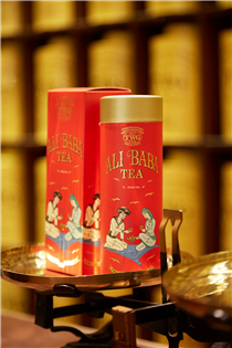 #NowInfusing: Gleaming wild strawberries highlight this distinguished TWG Tea green tea blend which welcomes you to a realm of marvellous discovery. The shimmering golden infusion refreshes and tantalises while notes of forest berry and coconut linger long on the palate. Shop now at TWGTea.Com! #TWGTeaOfficial...