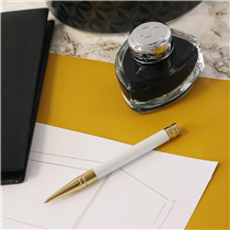 Immortalize your ideas with our “D-Initial” pen, a writing instrument designed to meet the requirement of demanding men and women.