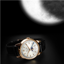 The first Rolex model displaying a moonphase indicator was launched in 1949. The following year, Rolex introduced the first version with a waterproof Oyster case. The new Cellini Moonphase is a contemporary reinterpretation of timeless elegance.