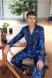 Sleep well this winter in a set of 100% silk Paul Smith pyjamas, available in the new 'Botanical Beetle' print. Shop for him: paul-smith.co/TkMtk8