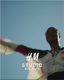 今個春天，H&M Studio系列為大家帶嚟寫意自在嘅感覺😌！飄逸嘅剪裁同鮮艷嘅岩石圖案⛰️，糅合多種混搭材質 — 全新系列將於2月20日 H&M 銅鑼灣Fashion Walk旗艦店及網店矚目登場！