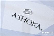 採用古典長邊枕形切割的ASHOKA®，是花式切割入門必備鑽飾。把握限時8折優惠，體驗稀世美鑽ASHOKA®的懾人氣派，立即展開ASHOKA®品味傳奇之旅。