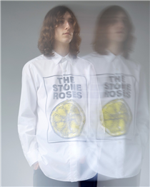 Our limited edition long white cotton shirt, created in partnership with The Stone Roses, reminiscent of the 90's era and iconic British music. In fine white cotton, it’s printed with the band’s unique emblem for a rebellious touch. 