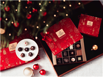 採用了聖誕紅作主色調的GODIVA 2019聖誕巧克力禮盒🎄