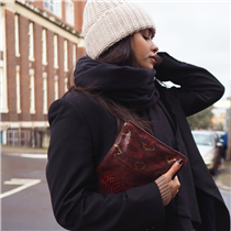 Two must-have seasonal saviours, BOTH with 50% off online right now. Shop the 'Bea' Beanie and our Luxury 100% wool scarf in our early #BlackFriday sale now: festivalwalk Leather clutch here: festivalwalk