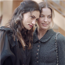 The House ambassadors and friends of the House were invited to the Grand Palais in Paris to discover the Fall-Winter 2019/20 Haute Couture collection. 