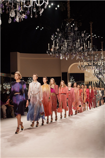 Highlights from the Métiers d’art 2019/20 show imagined by Virginie Viard: honouring Gabrielle Chanel’s codes, the bow, the chain, the wheat, the camellia, the two-tone and the double C run through the collection.