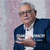 "With Miss Dior Rose N’Roses, I did not want to create a rose, but rather the incarnation of a floral profusion. I wanted to renew with that powerful feeling of ‘nature’, like when I was a child in Grasse and first saw the fields of flowers blooming in May." - François Demachy, Perfumer-Creator Dior.