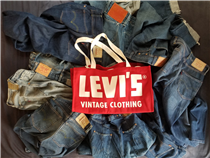 由即日(3月31日)起喺 Levi’s® 新港中心分店同埋 levi.com.hk，購買任何 Levi’s® Vintage Clothing 產品，即可獲贈 LVC 限量版布袋一個！ *數量有限，先到先得